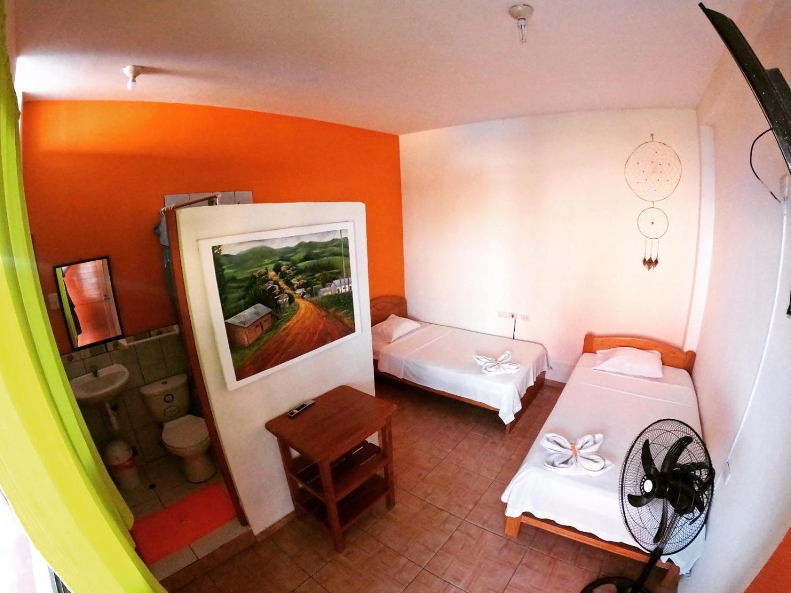מלון טראפוטו Shoffi'S House Backpackers מראה חיצוני תמונה