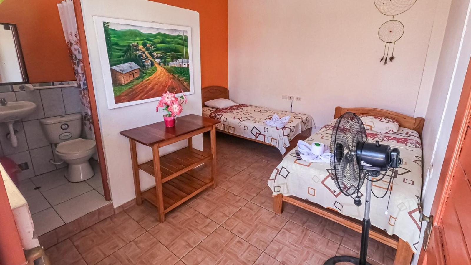 מלון טראפוטו Shoffi'S House Backpackers מראה חיצוני תמונה